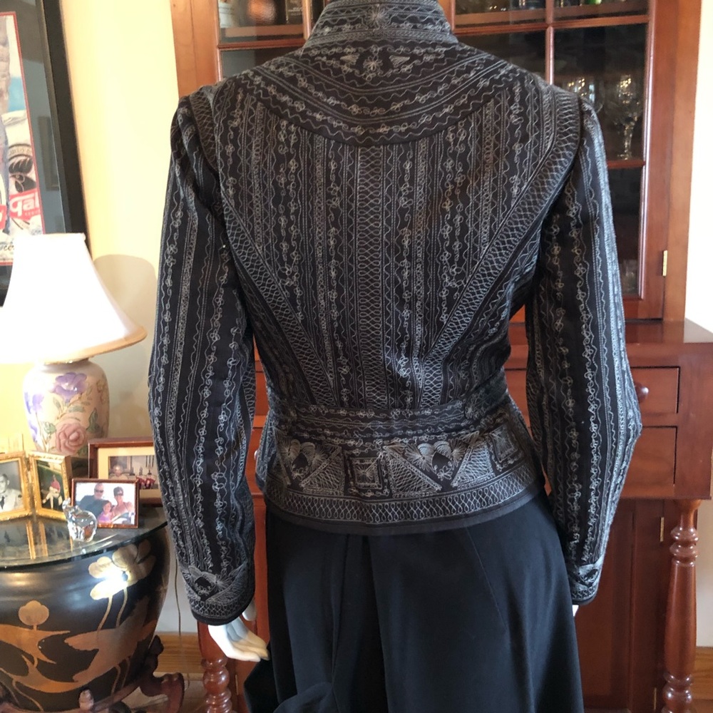 Victorian style jacket, Fitted, Embroidered, Antonio Melani, size 2